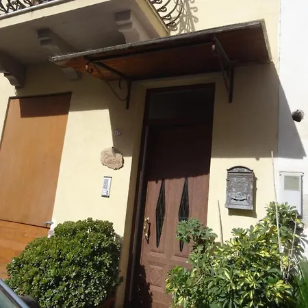 Casa Orchidea 利帕里